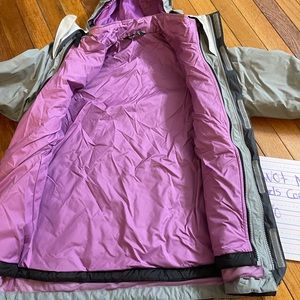 New youth the northface coat. Size 14-16